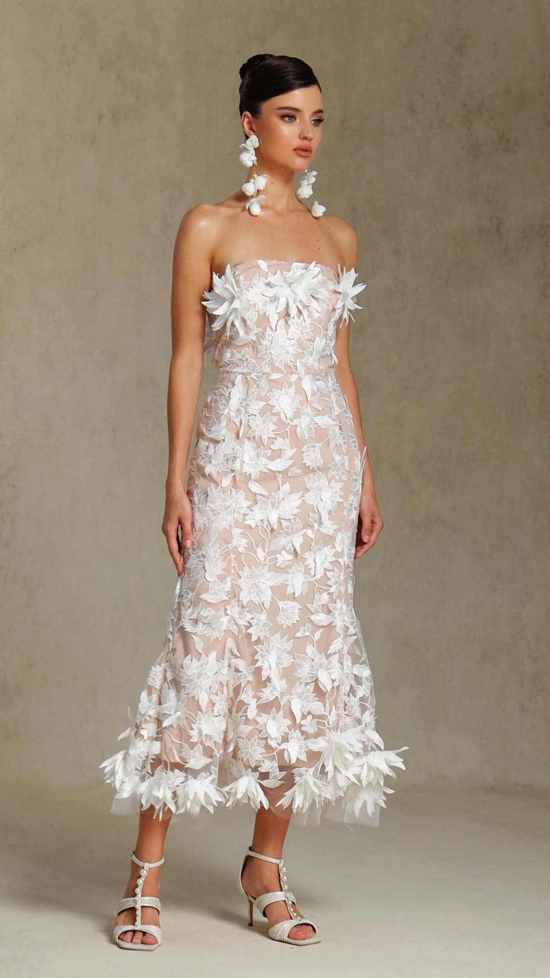 Kater Sleeveless Flowers Lace Maxi Dress