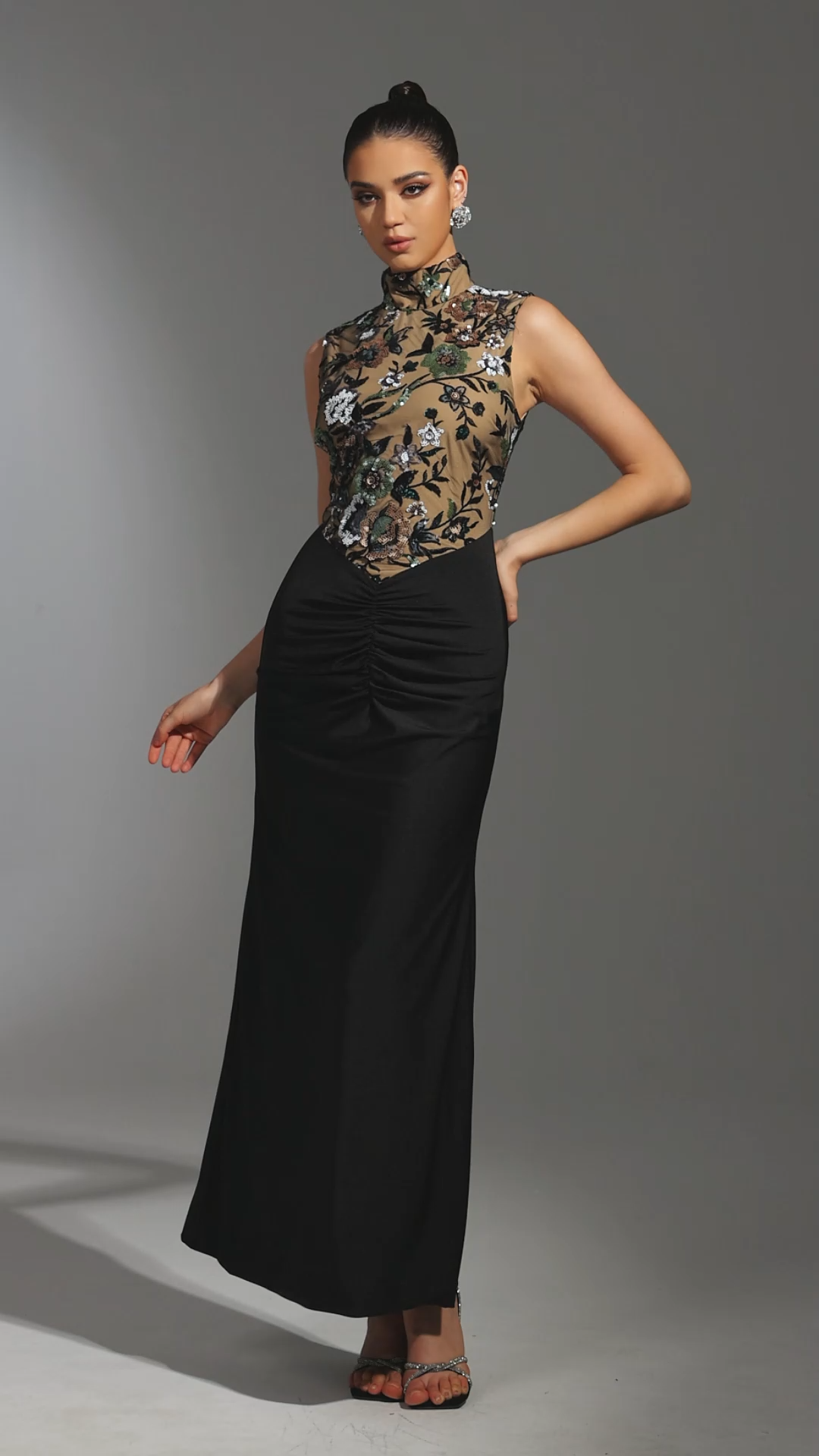 Elisabeth Flowers Sequins Slim Black Maxi Dress