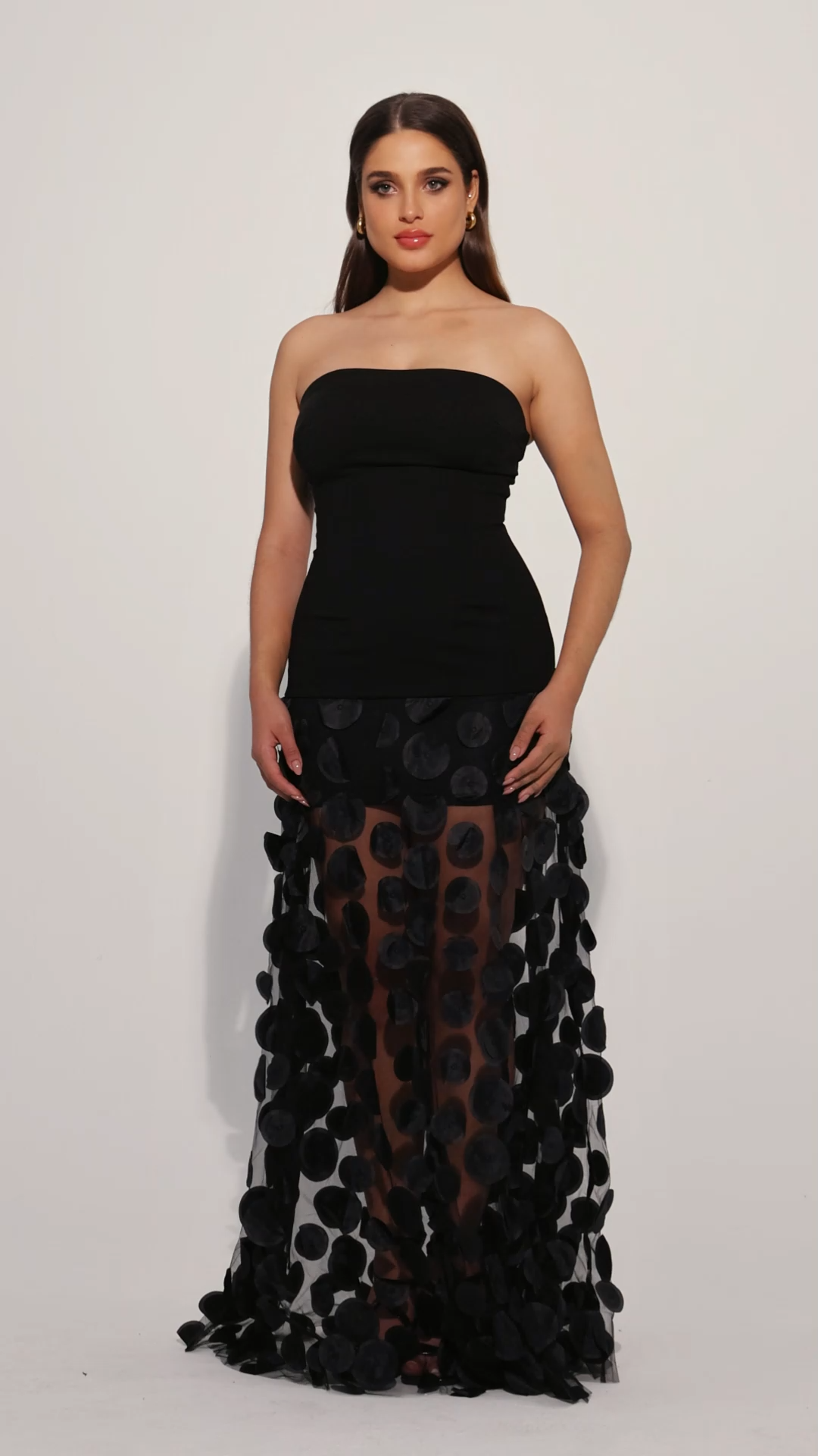 Falzer Sleeveless Netting Wafer Maxi Dress