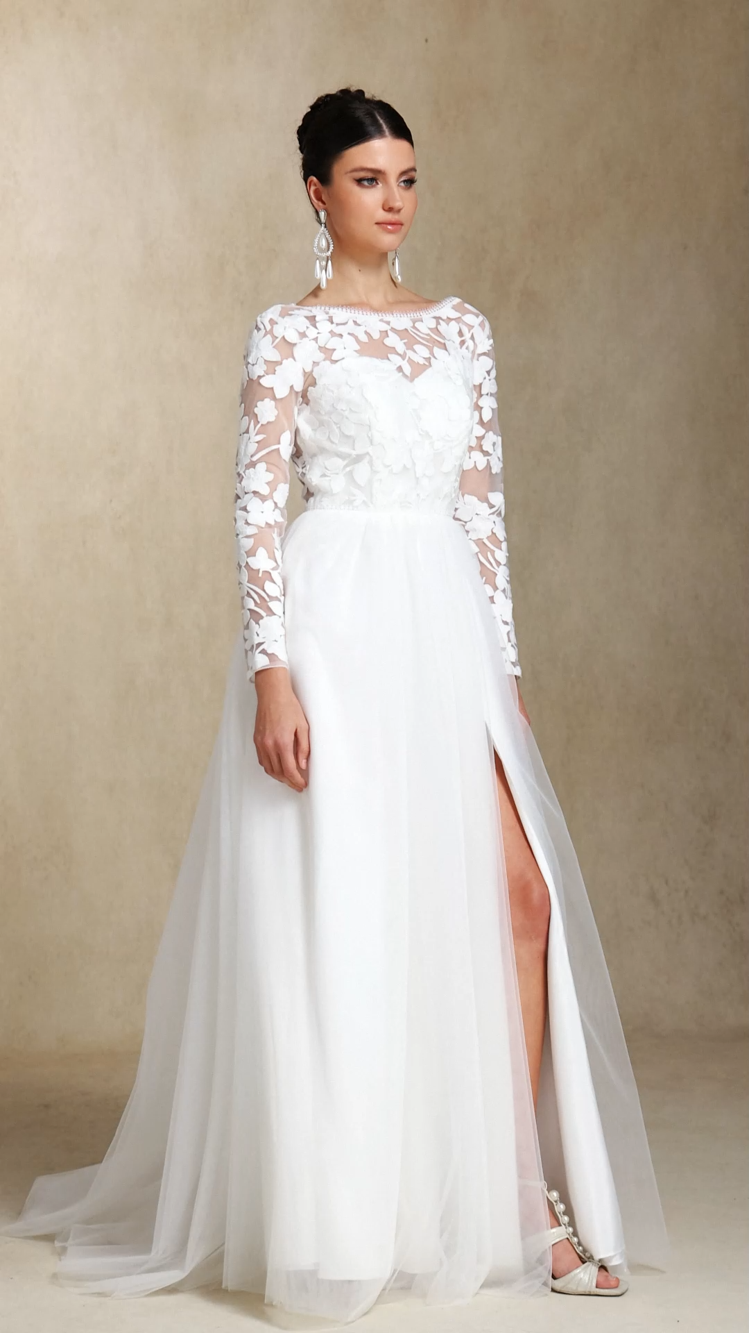 Gilda Long sleeves LaceMesh yarn Trailing maxi wedding dress