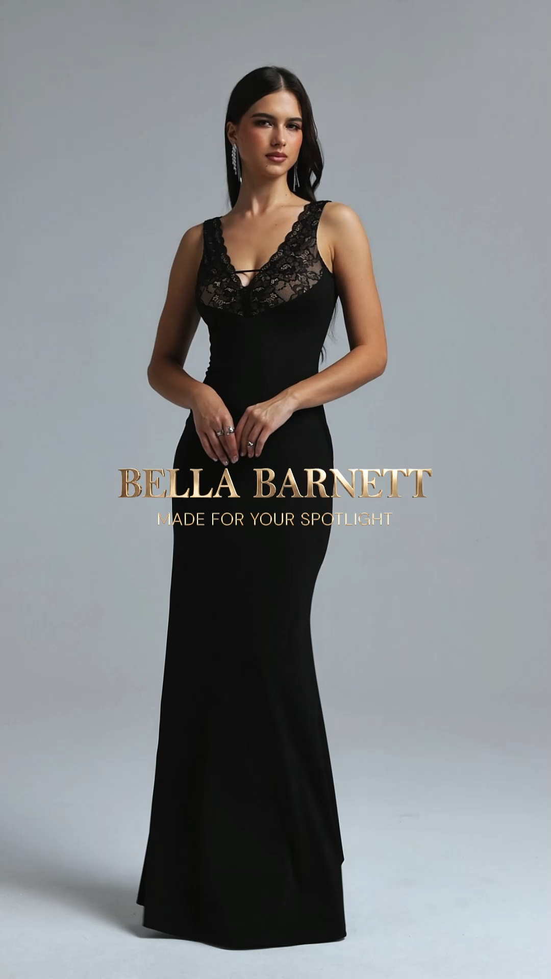 Odely Elegant Sleeveless V Neck Lace Maxi Dress