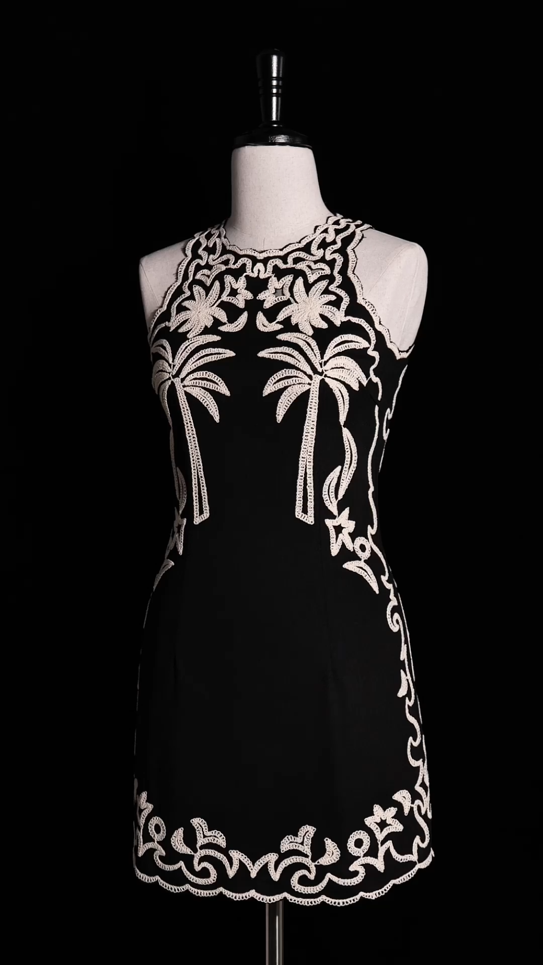 Eleni Sleeveles Round Neck Embroidery Mini Dress