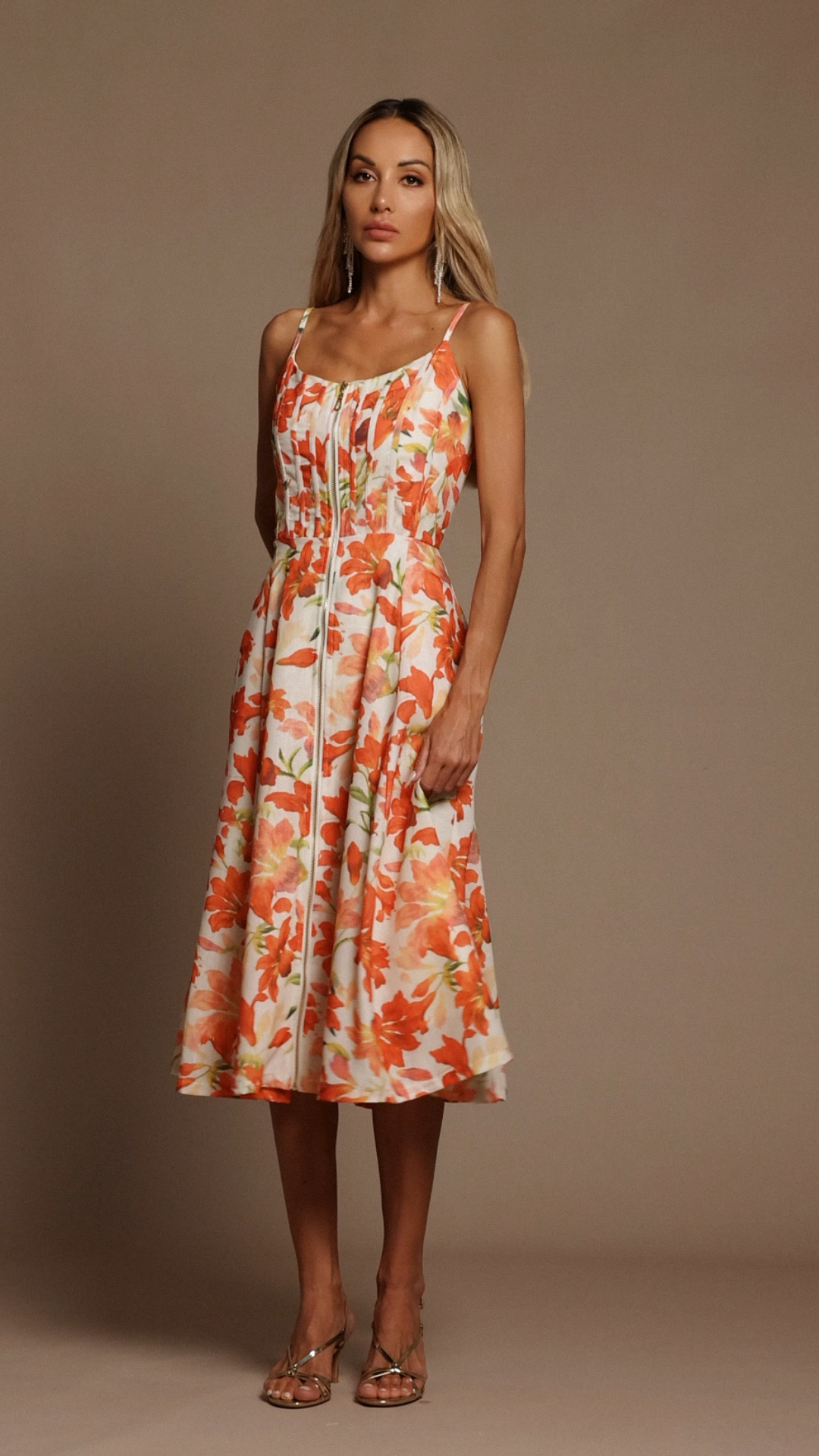Vole Halter Sleeveless Floral Printed Midi Dress