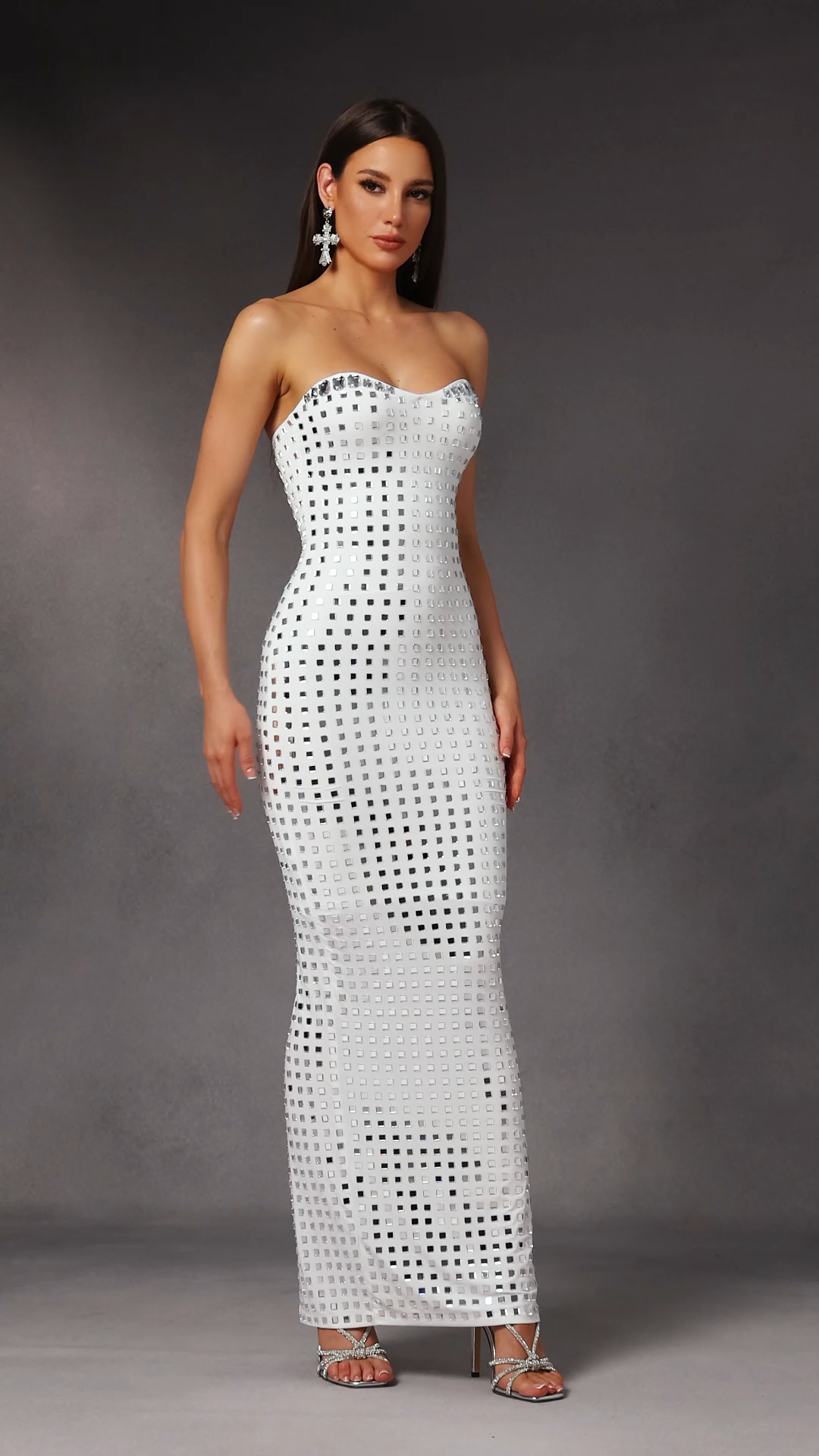 Maliya Sleeveless Diamond Maxi Dress