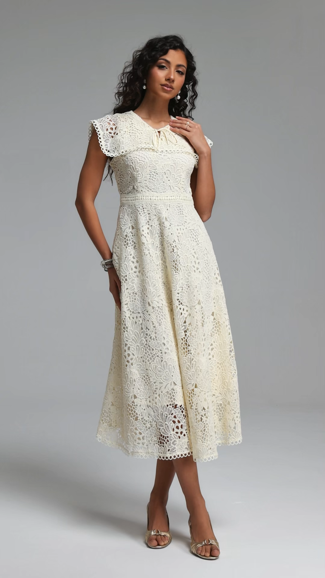 Sagoni Resort Cinched Sleeveless Floral Lace Maxi Dress