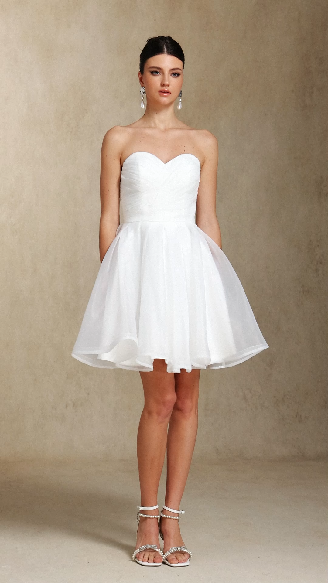 Vira Chest smearing Fold Mini wedding dress