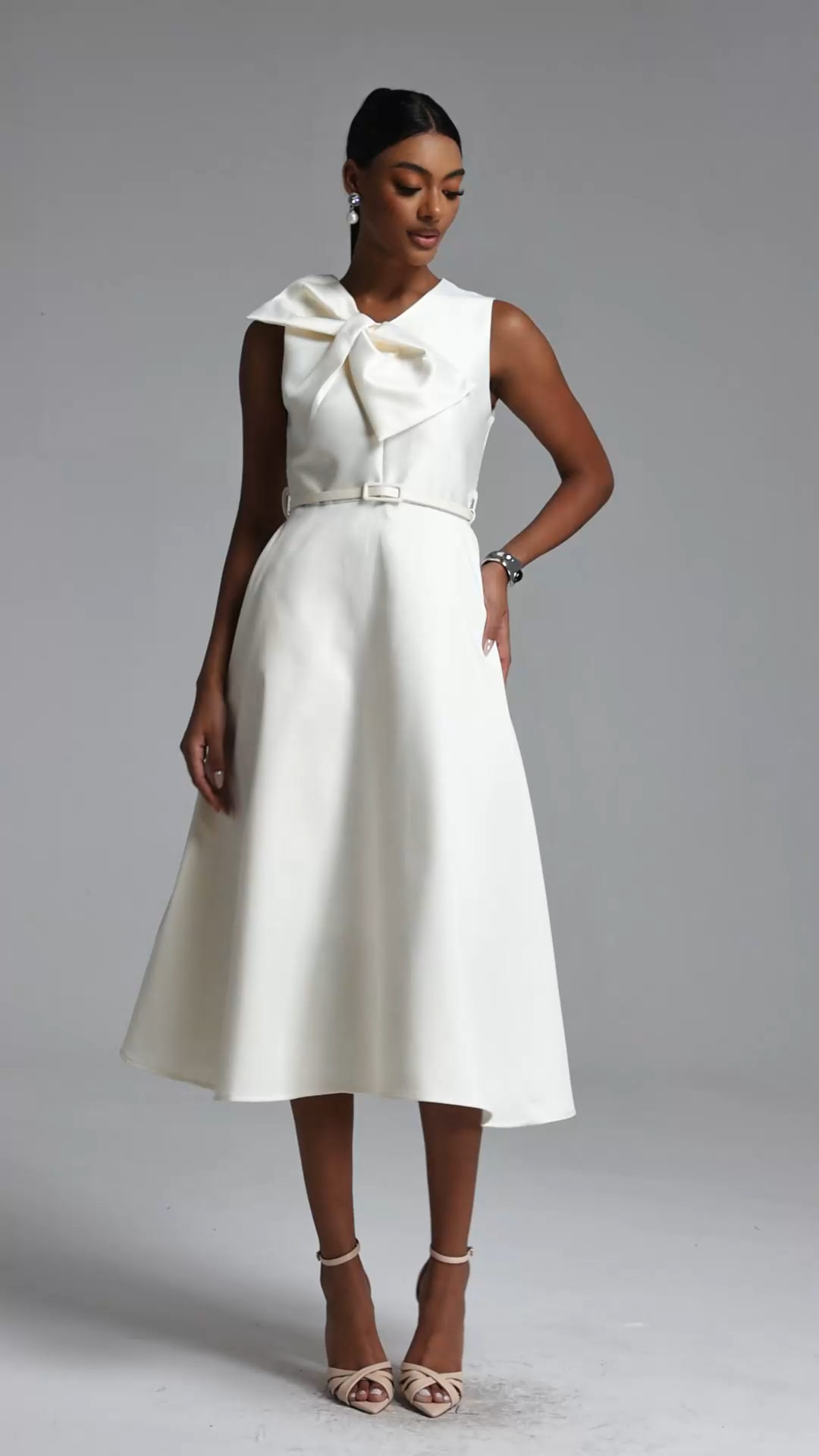 Fallon Elegant Tailored Sleeveless Bow Detailed Woven Maxi Dress