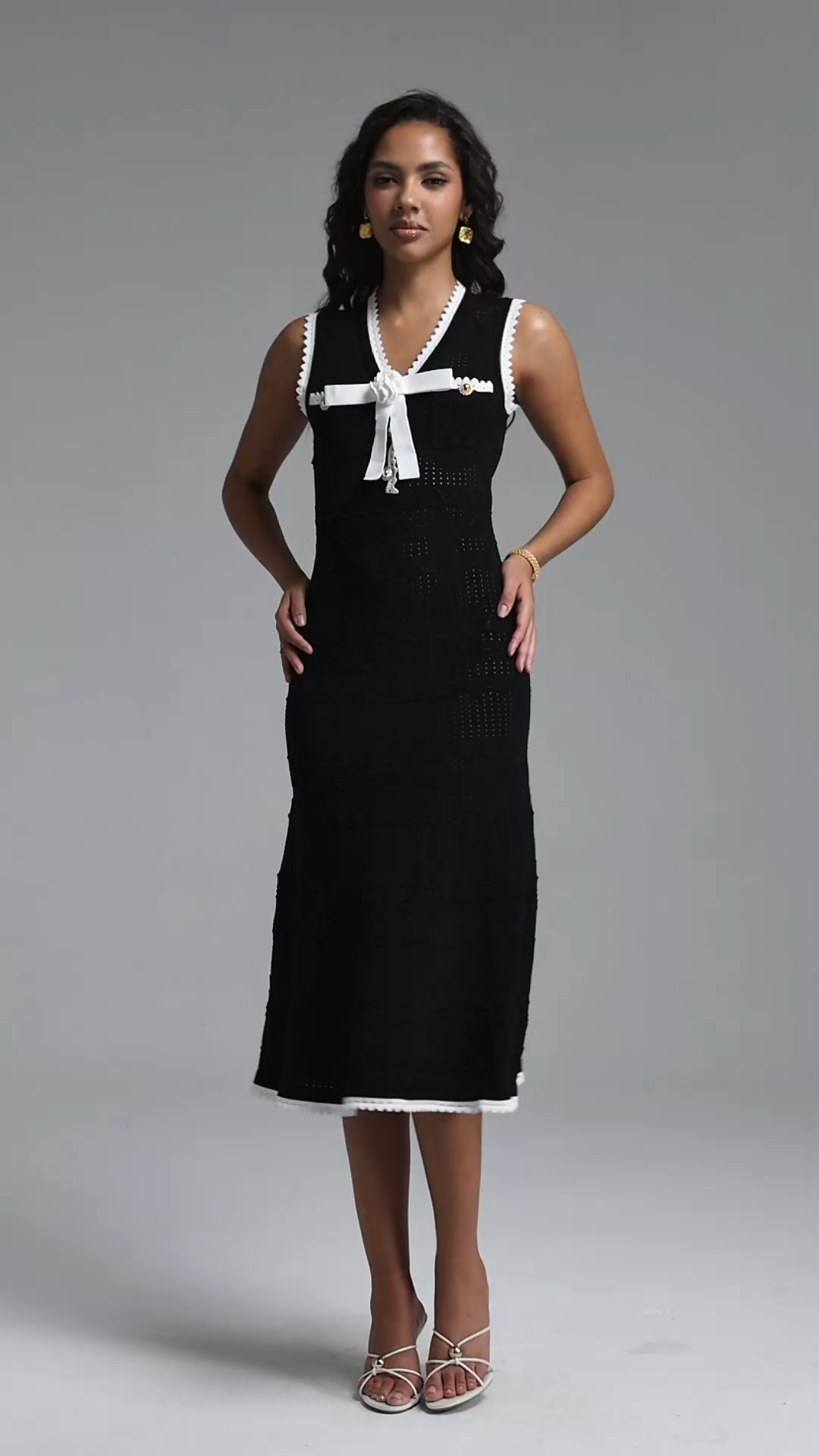 Milda Elegant Contour V Neck Sleeveless Floral Knit Maxi Dress