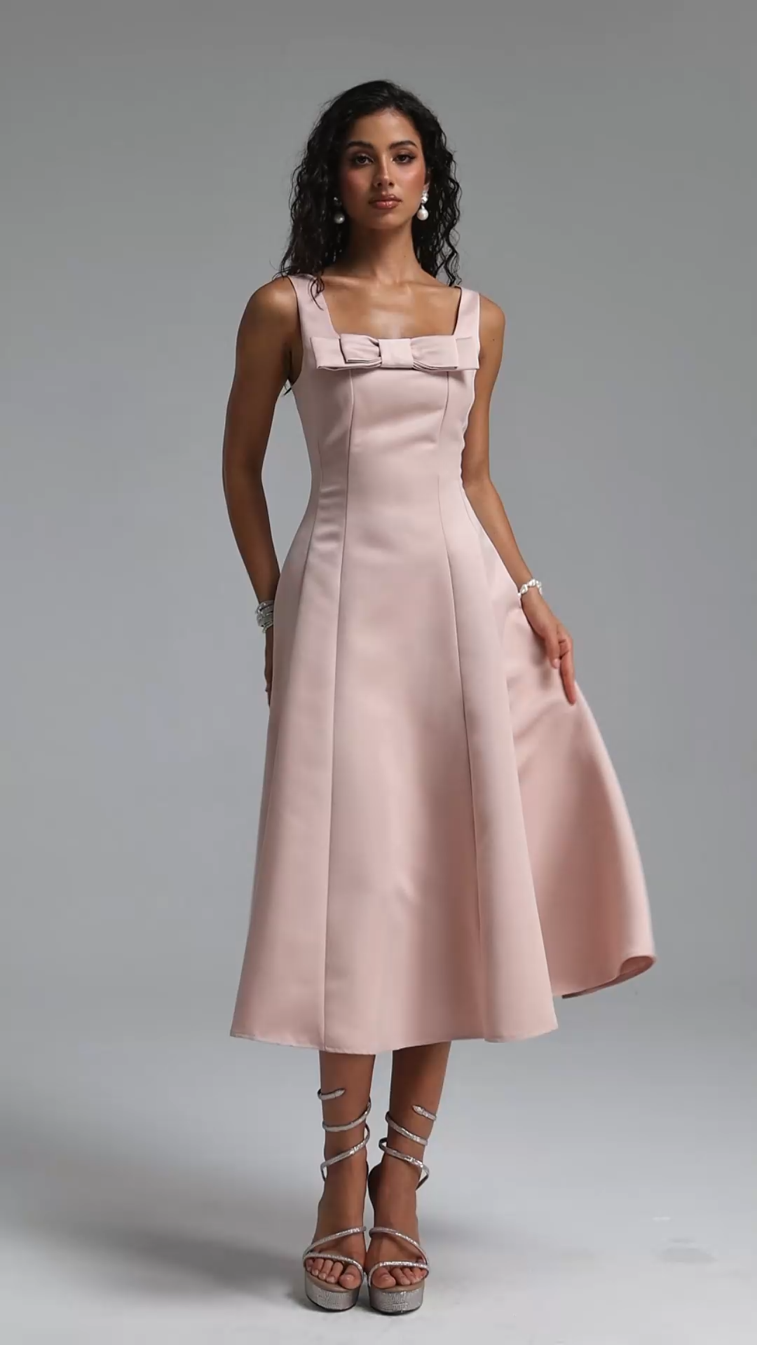 Pamak Luxury Square Neck Bow Midi Dress