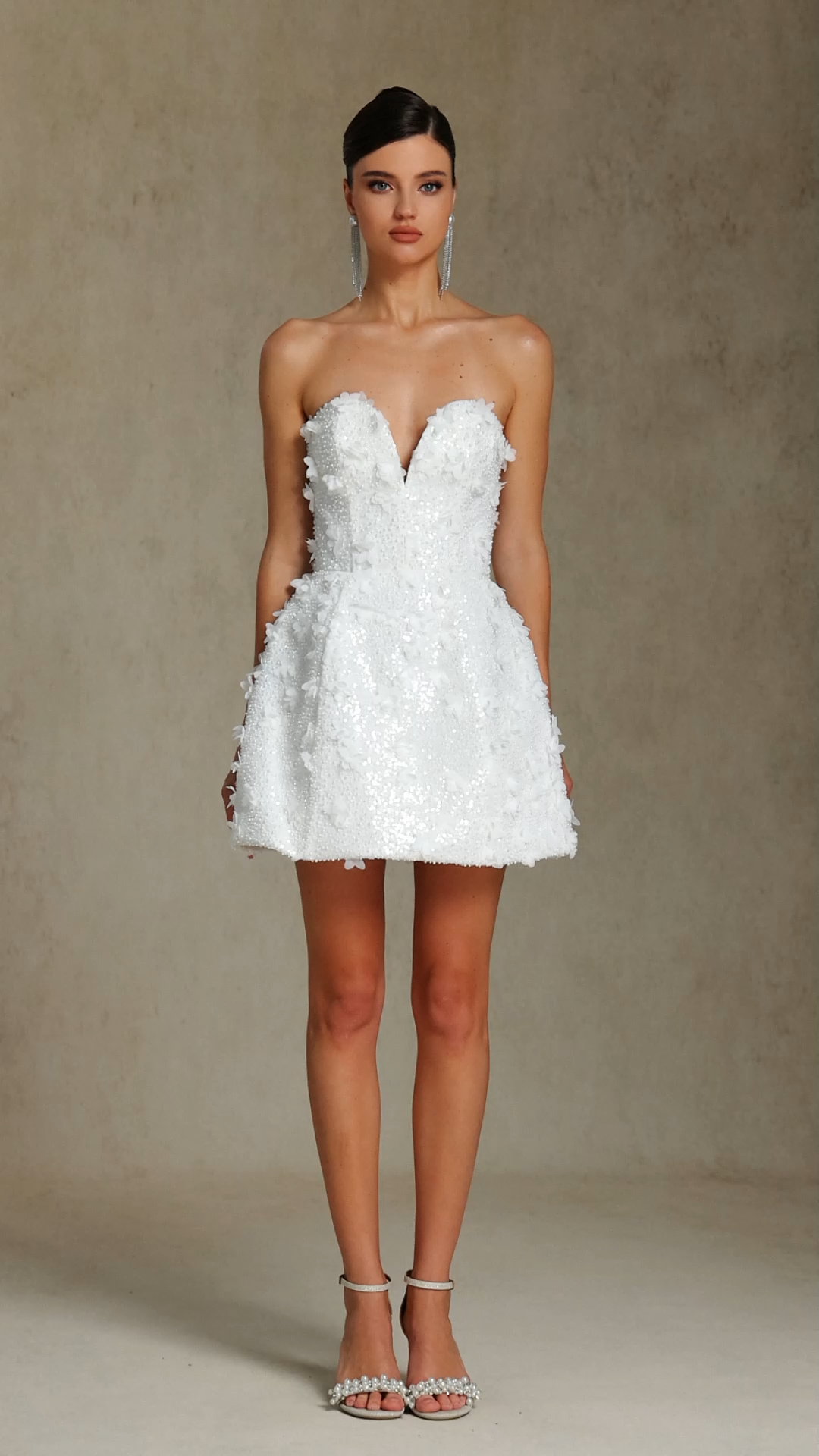 Yamaly Beaded V-neck strapless mini skirt