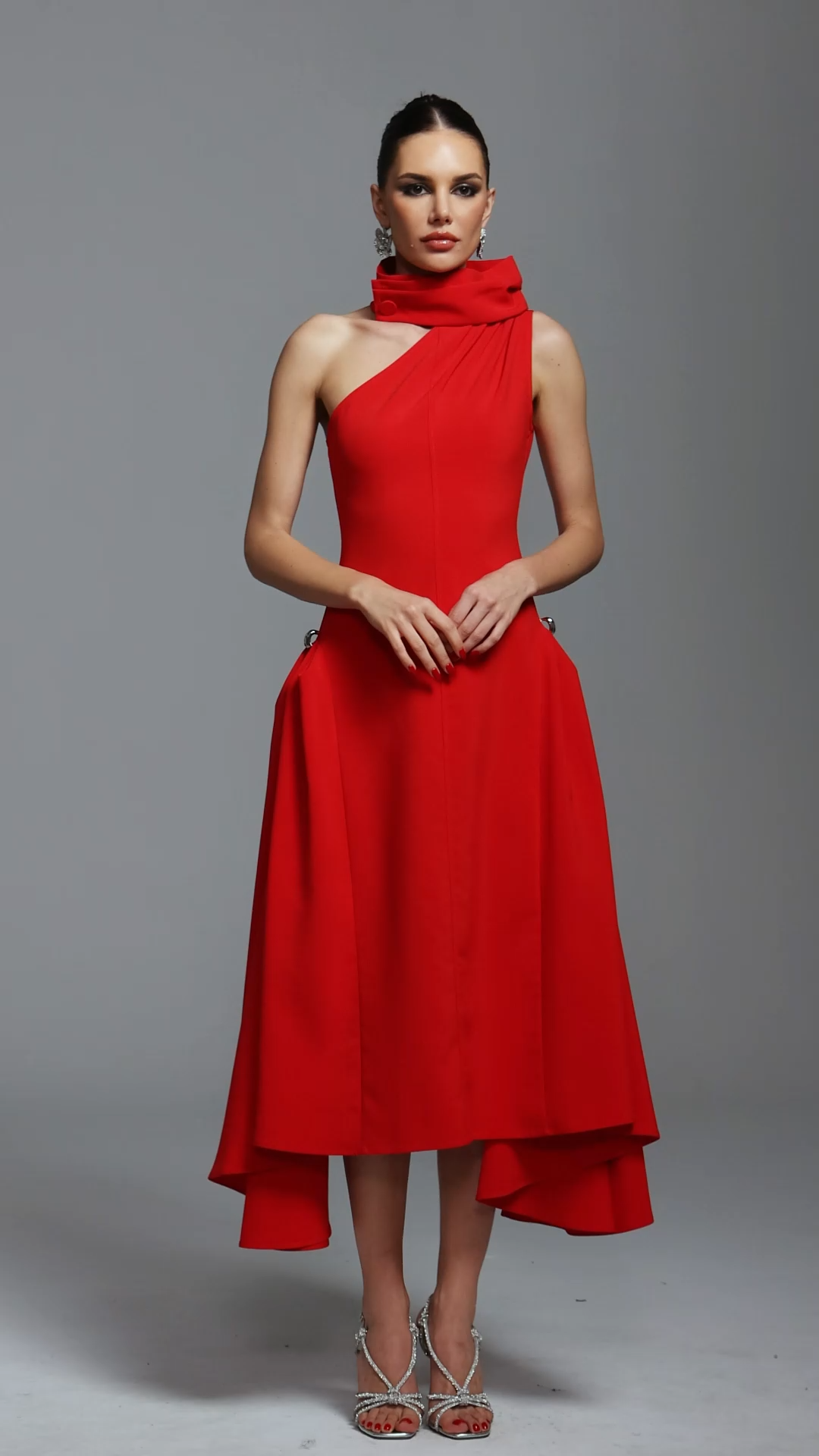 Veren Classic Tailored One Shoulder Detachable Collar Maxi Dress