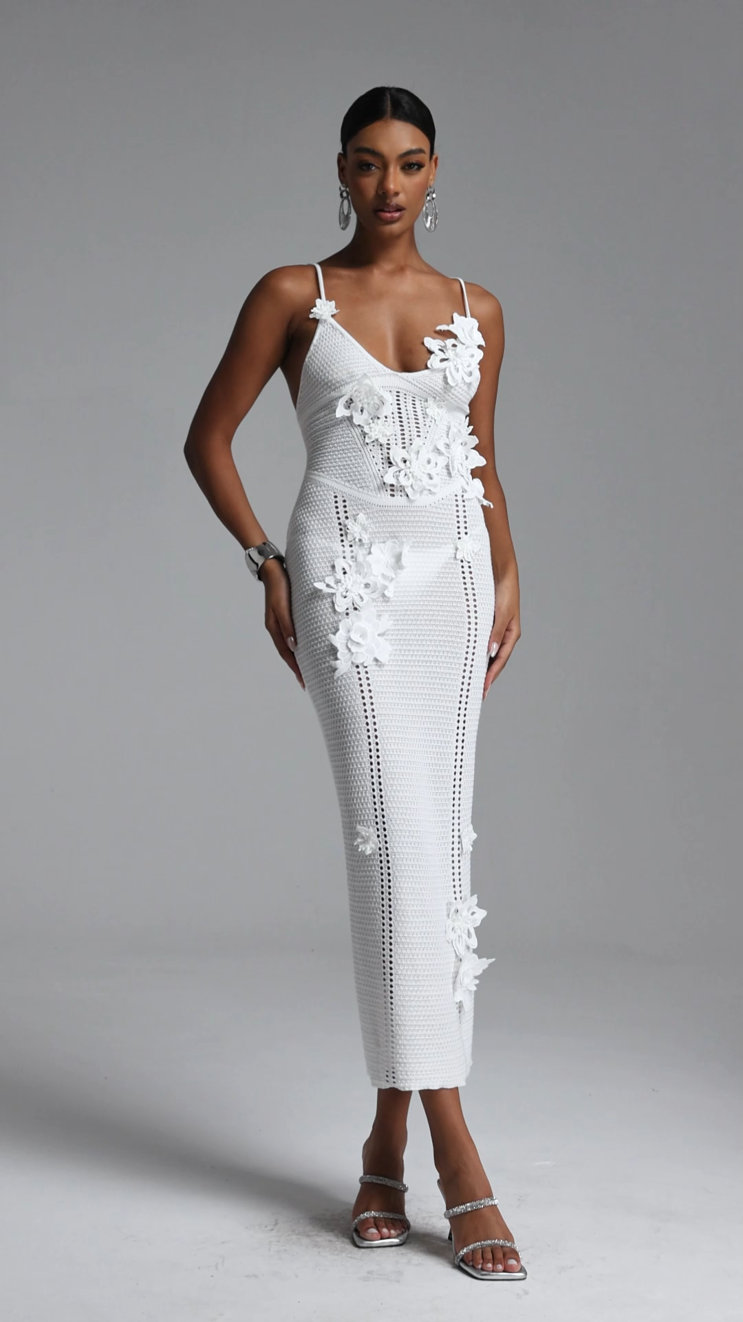 Kendall Chic Contour Halter V Neck Floral Crochet Maxi Dress