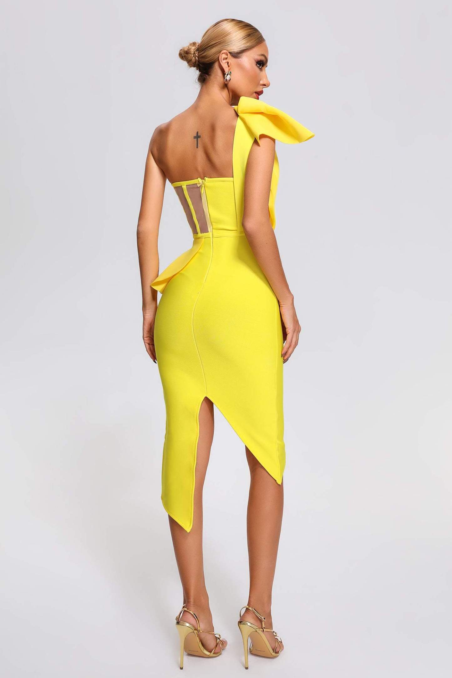 Lasaky – Sophisticated One Shoulder Midi Dress with Striking