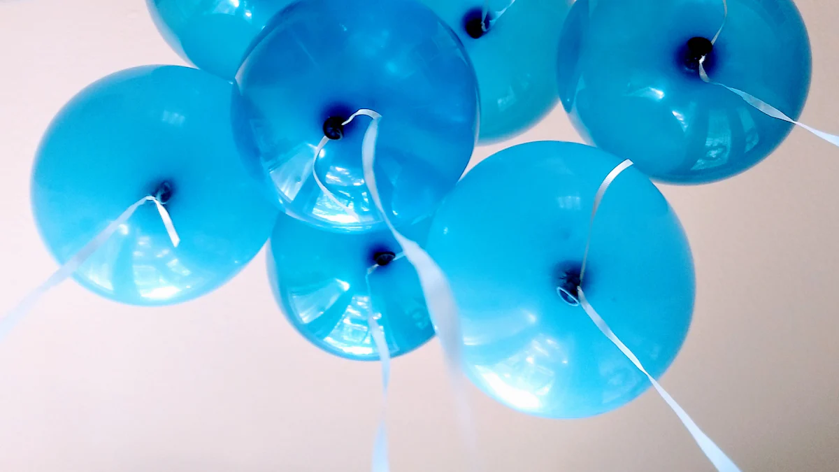 Pairing Royal Blue Balloons with Other Colors