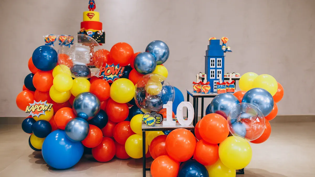 Creative Ideas for Customizing Your Garland of Balloons