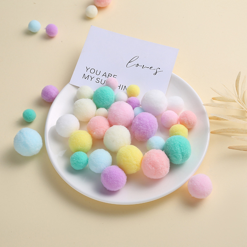 Craft Pompom Multi-Size Colored Felt Ball DIY Art Creative Pompom Party Decorations，200pcs