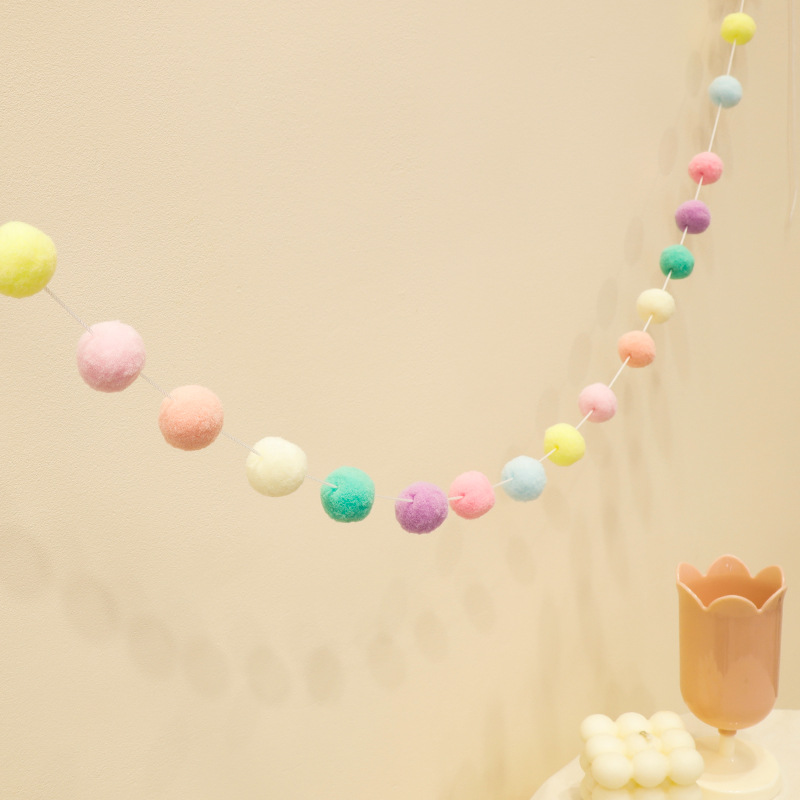 Felt Ball Banner Pompom Decoration Birthday Party Decoration Photograp