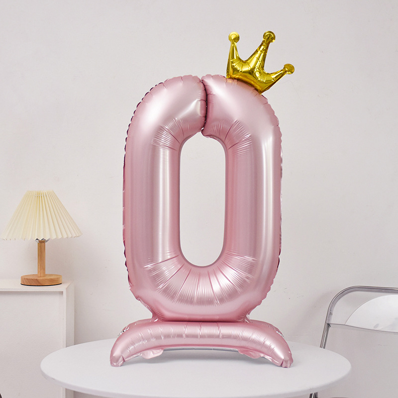 Pink Standing Crown Number Balloon Birthday Photo Background