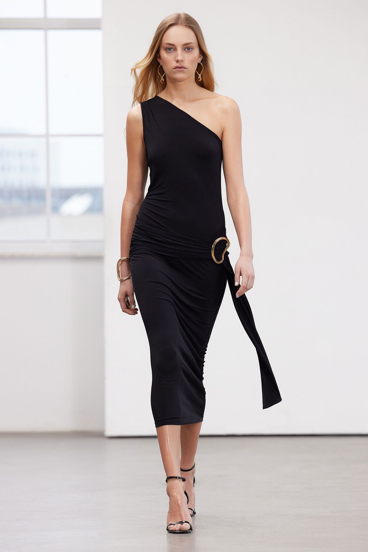 Maxi Flexible  Pencil Dress with Accessory Detail