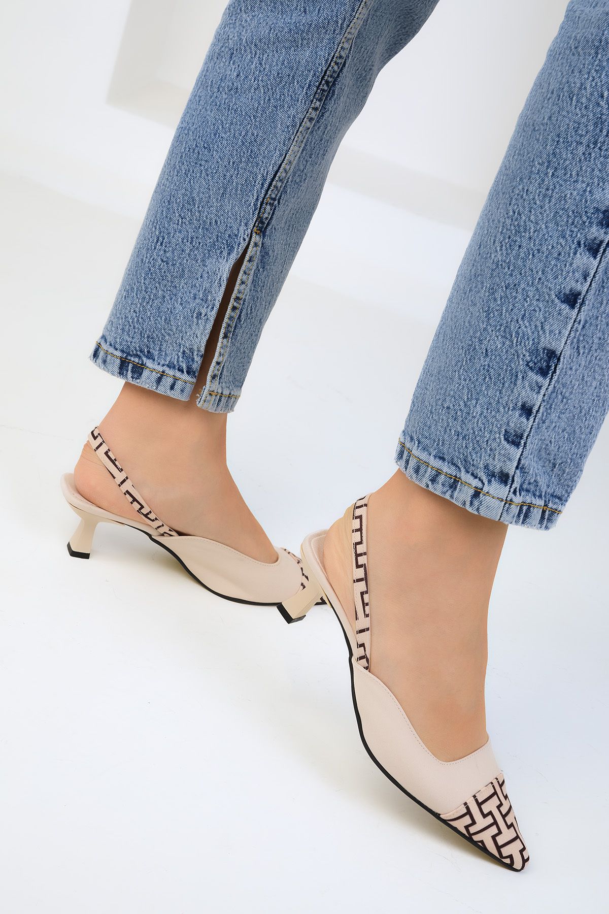 Women's Classic Heeled Shoes