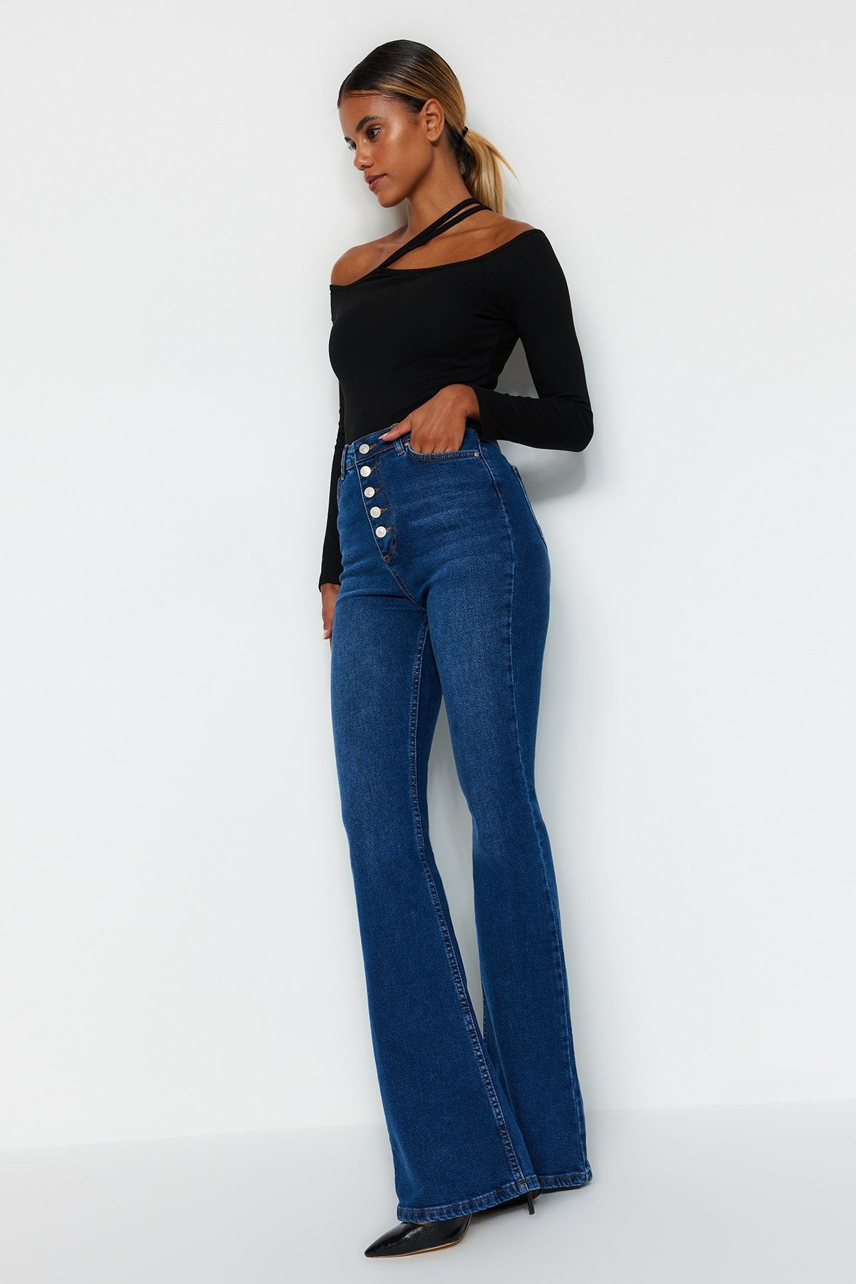 Front Buttoned High Waist Flare Jeans