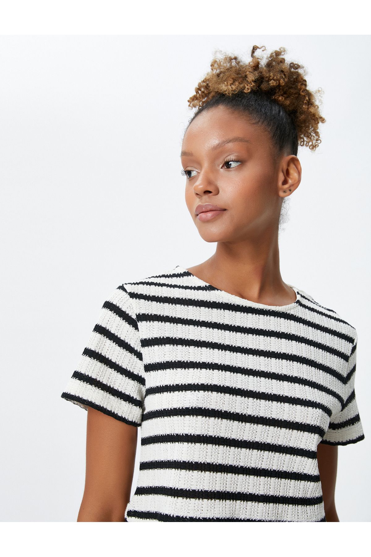 Crop T-Shirt Short Sleeve Crew Neck Textured