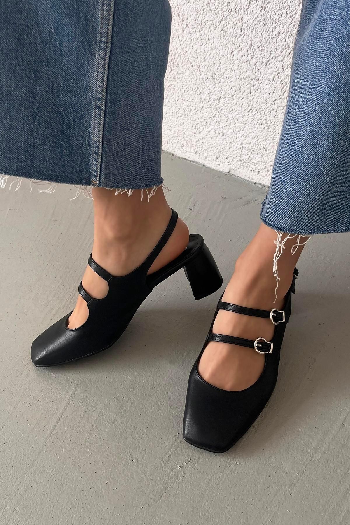 Women's Heeled Leather Shoes