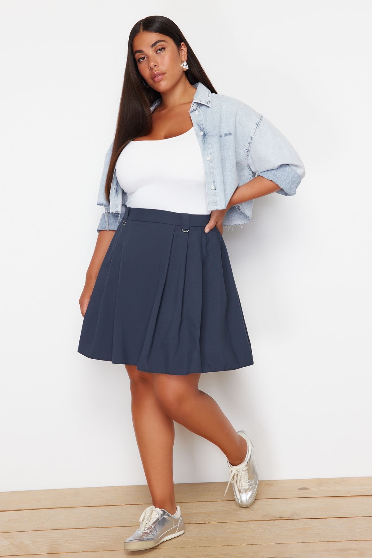 Pleated Buckle Detailed Mini Skirt – Everything5Pounds