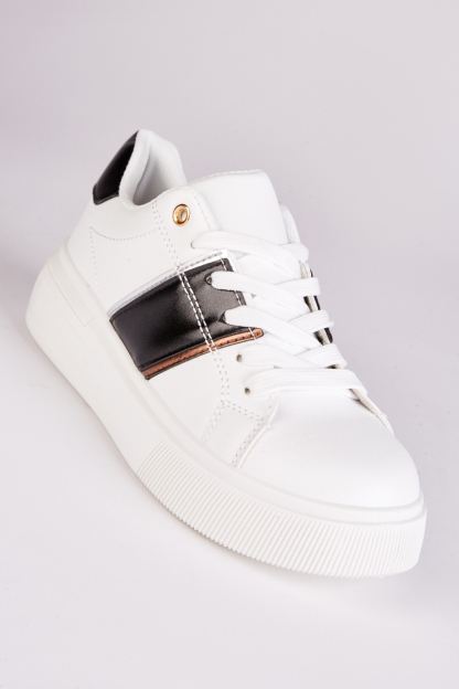Contrasted Panel Platform Trainers