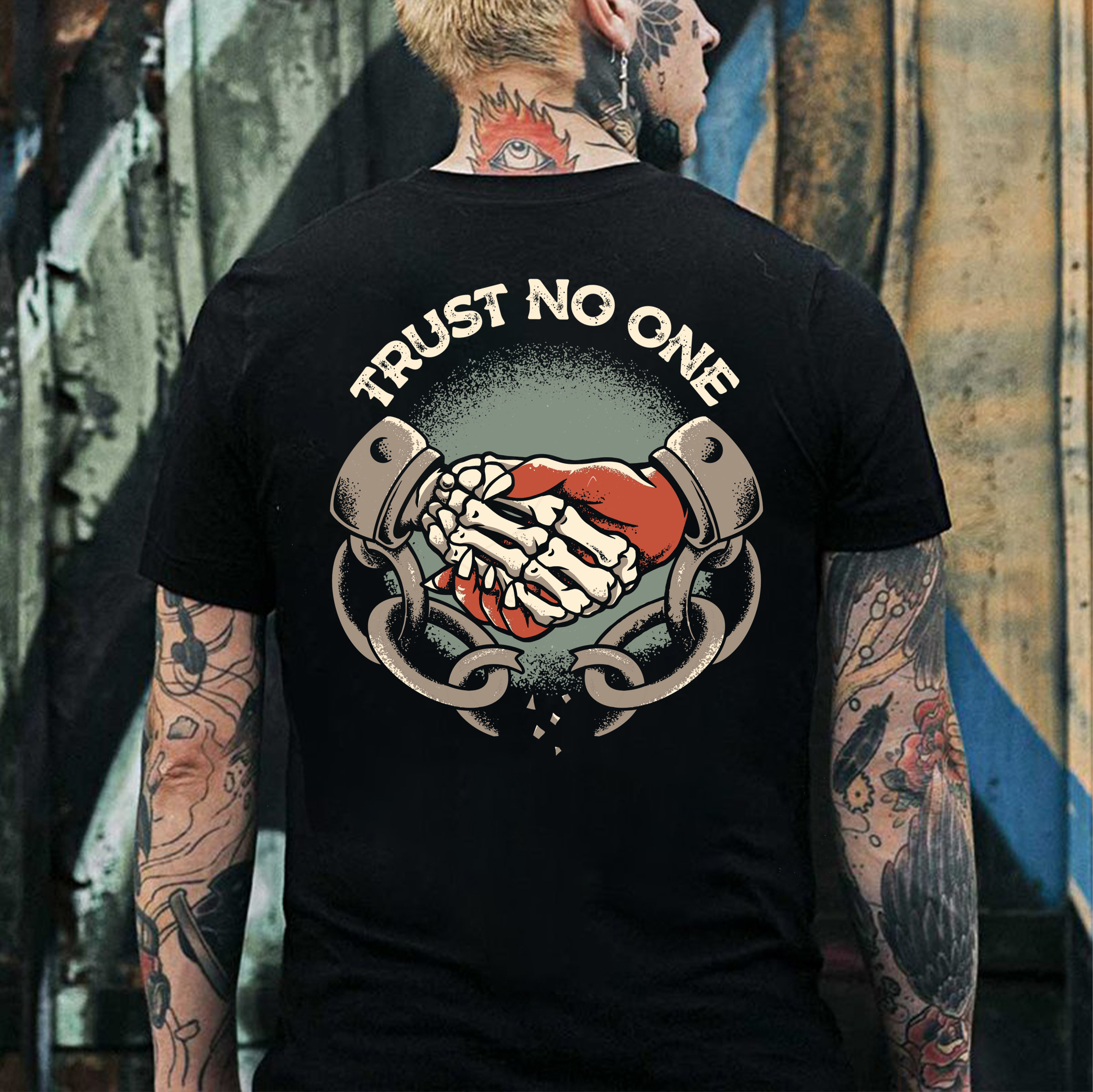 TRUST NO ONE Bone Hand With Devil Print Men's T-shirt