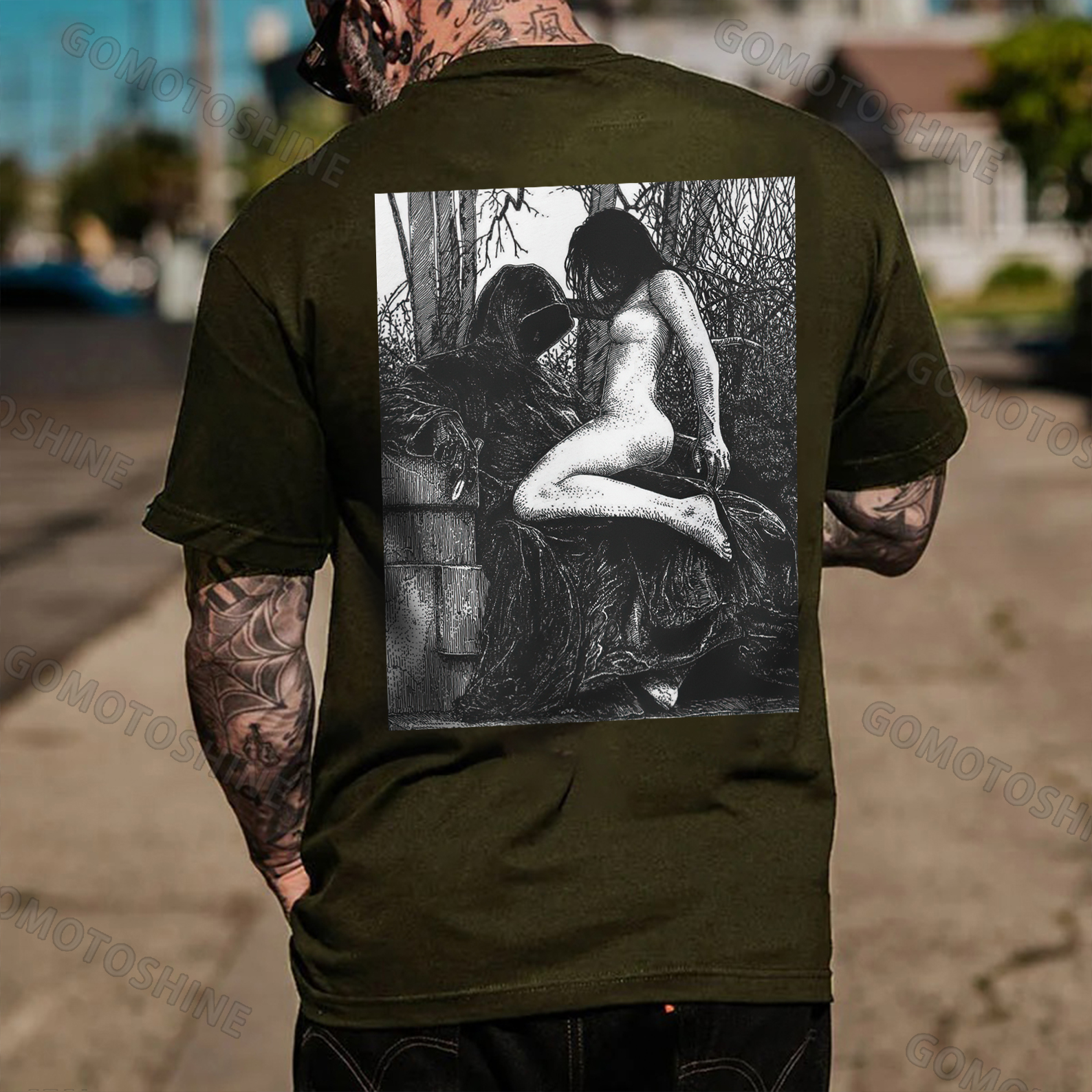Sexy Girl Fell In Love With The Devil Print Men's T-shirt Image - 5
