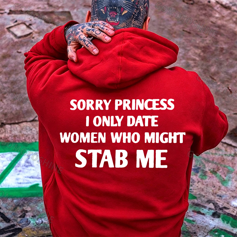 SORRY PRINCESS I ONLY DATE Letter Graphic Black Print Hoodie Image - 7