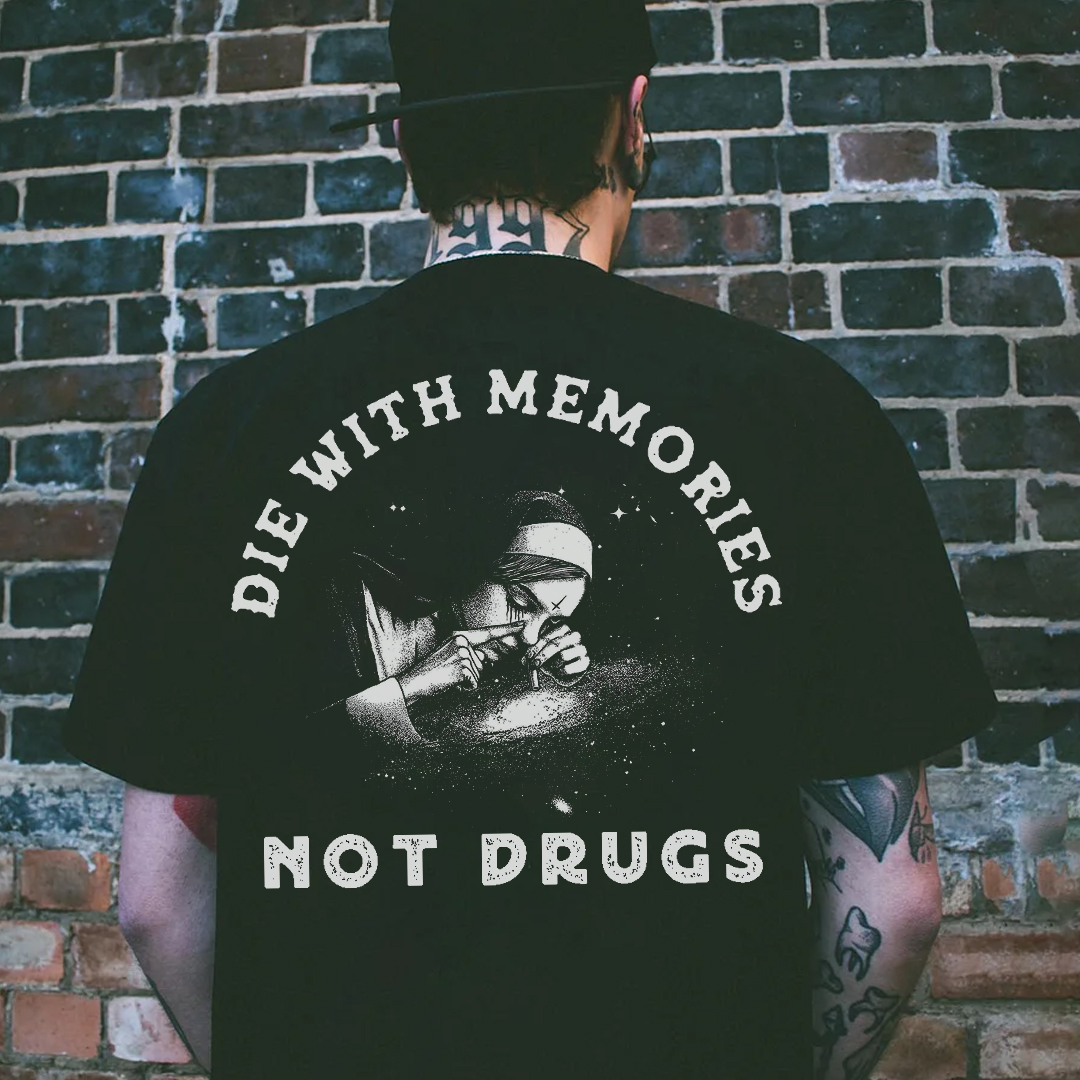 DIE WITH MEMORIES NOT DRUGS Smoking Nun Print Men's T-shirt