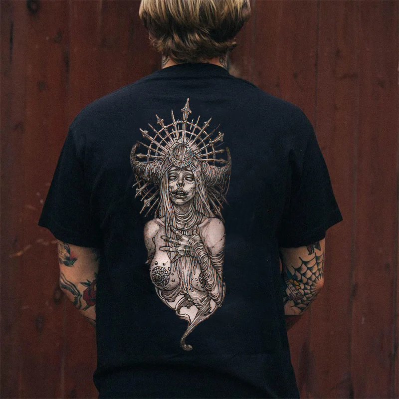 Gothic Queen The Indian Vintage Black Print T-shirt