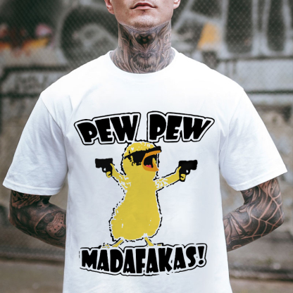 Yellow Duck Carries Pistol Letter Graphic Print Men's T-shirt