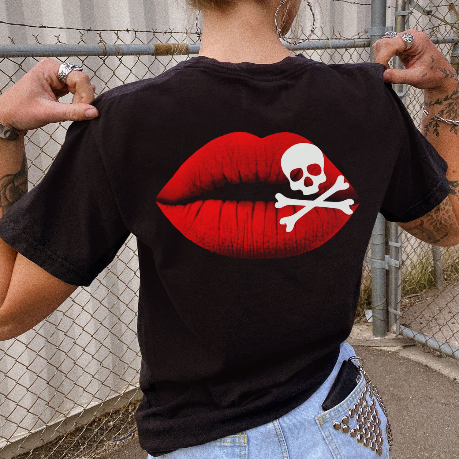 Poisonous Red Lips Print Women's T-shirt
