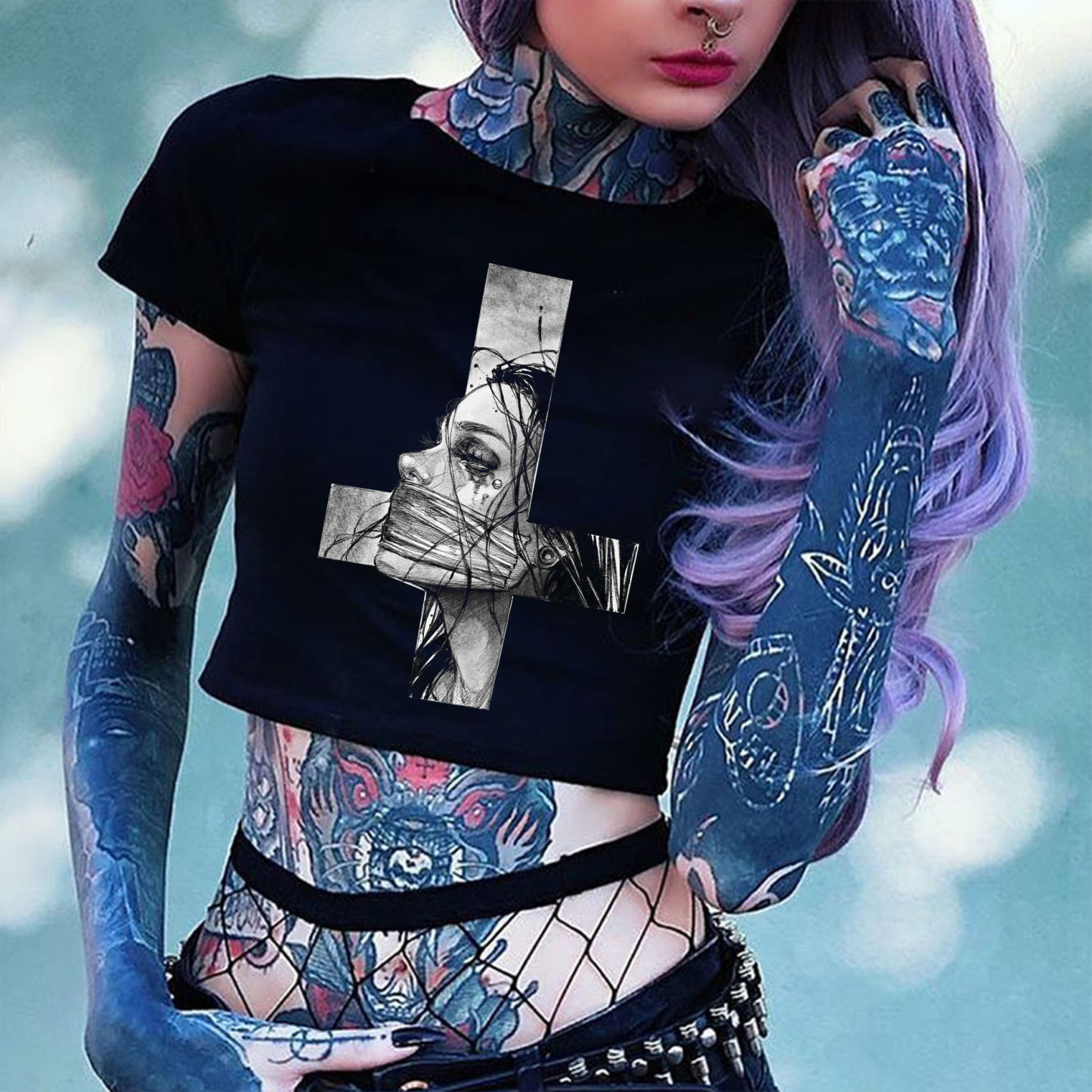 Hopeless Lady Was Crucified Dark Style Print Women's Cropped T-shirt