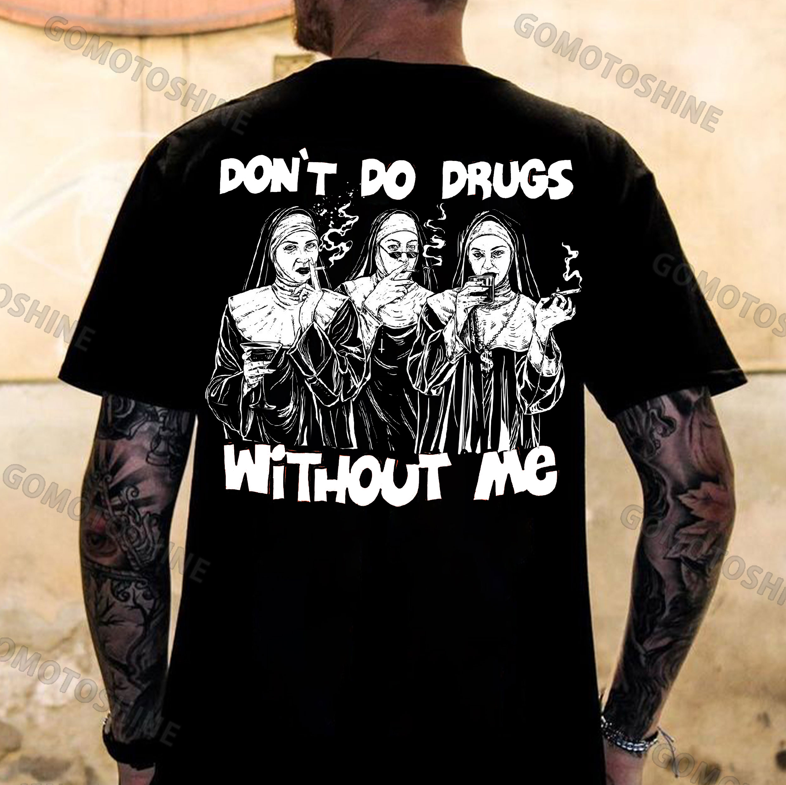 DON'T DO DRUGS WITHOUT ME Smoking Nun Print Men's T-Shirt