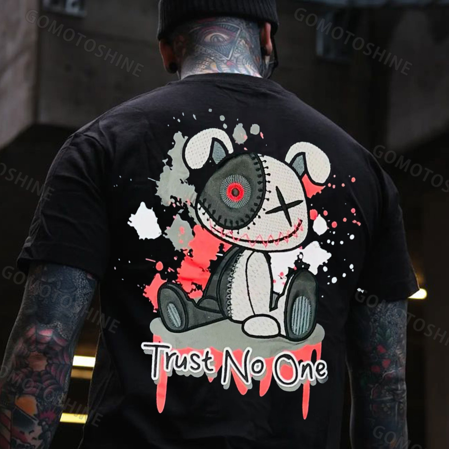 TRUST NO ONE Bunny Doll Print Men's T-Shirt