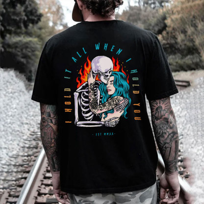 I HOLD IT ALL WHEN I HOLD YOU Lovers Black Print T-shirt