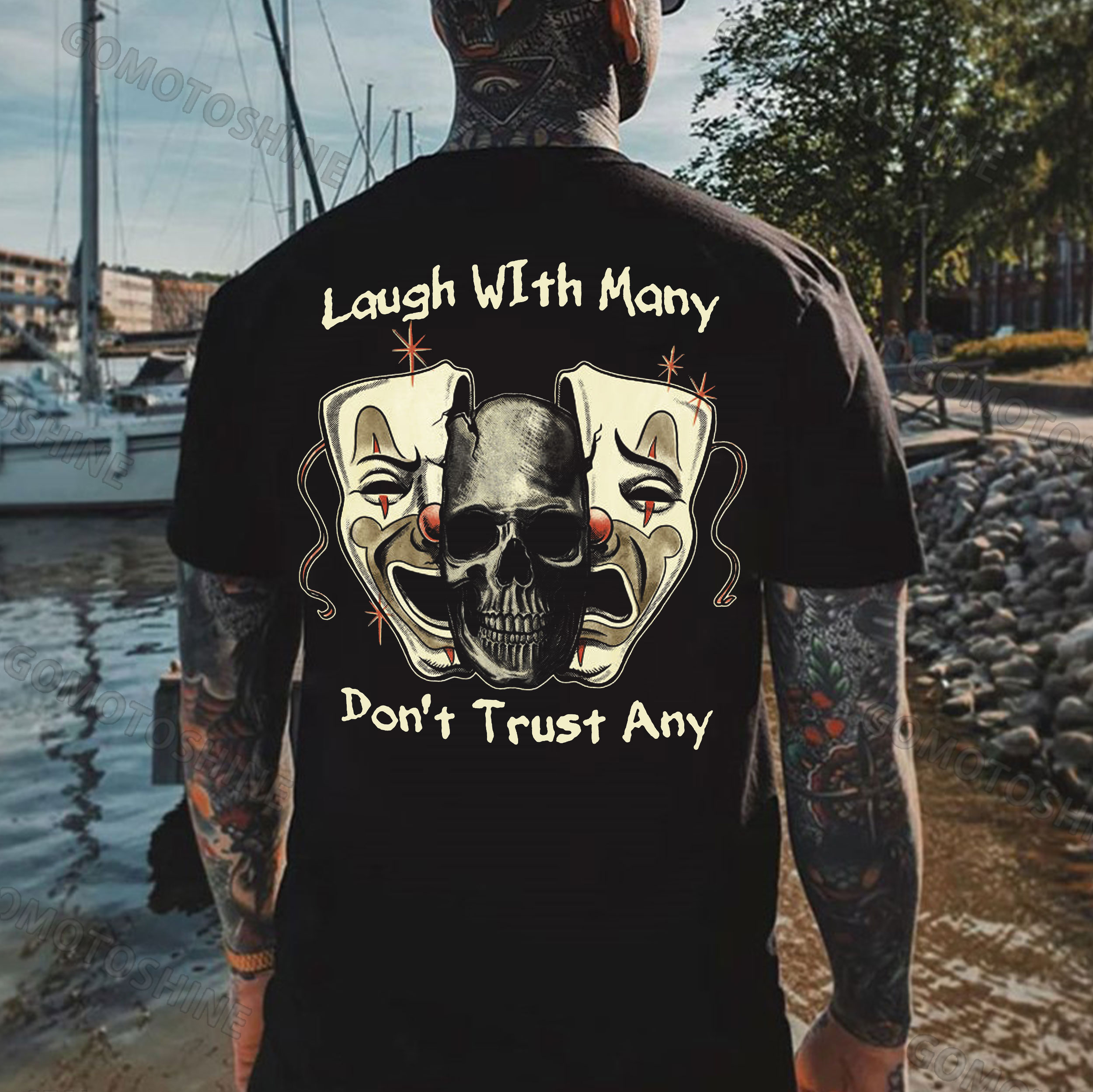 LAUGH WITH MANY DON'T TRUST ANY Mask&Skull Print Men's T-Shirt