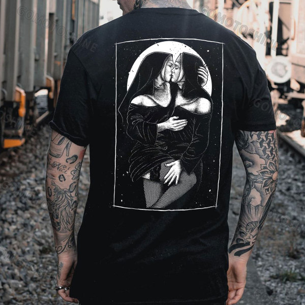Nun Kissing Print Men's TShirt gomotoshine