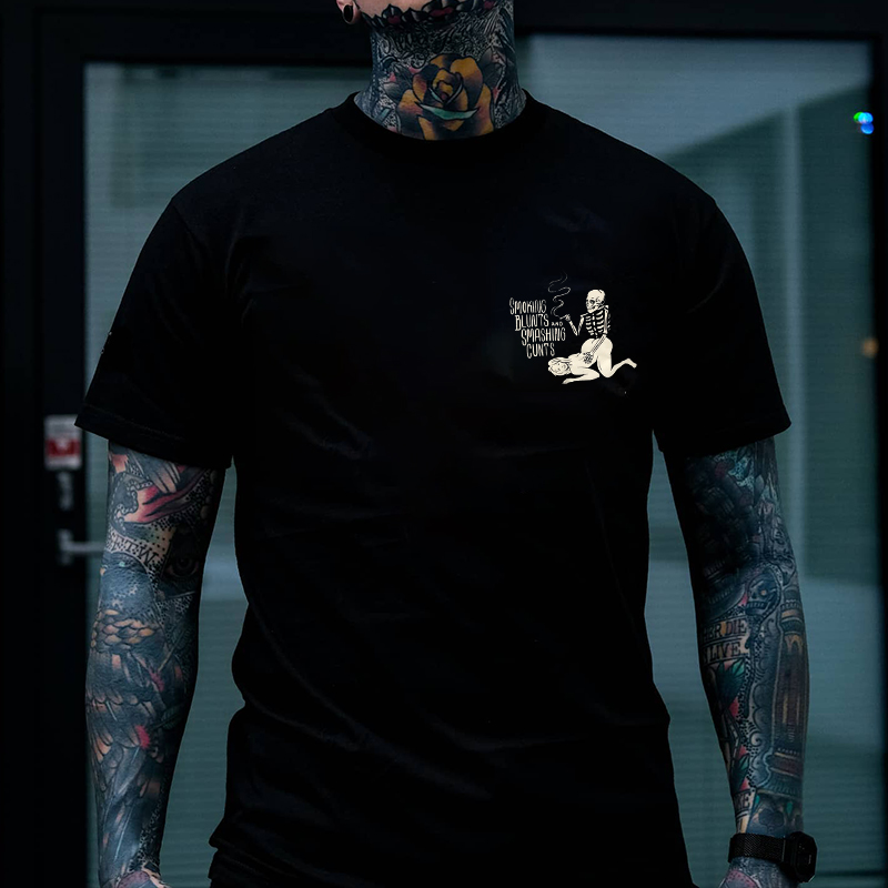 SMOKING BLUNTS AND SMASHING CUNTS Black Print T-shirt