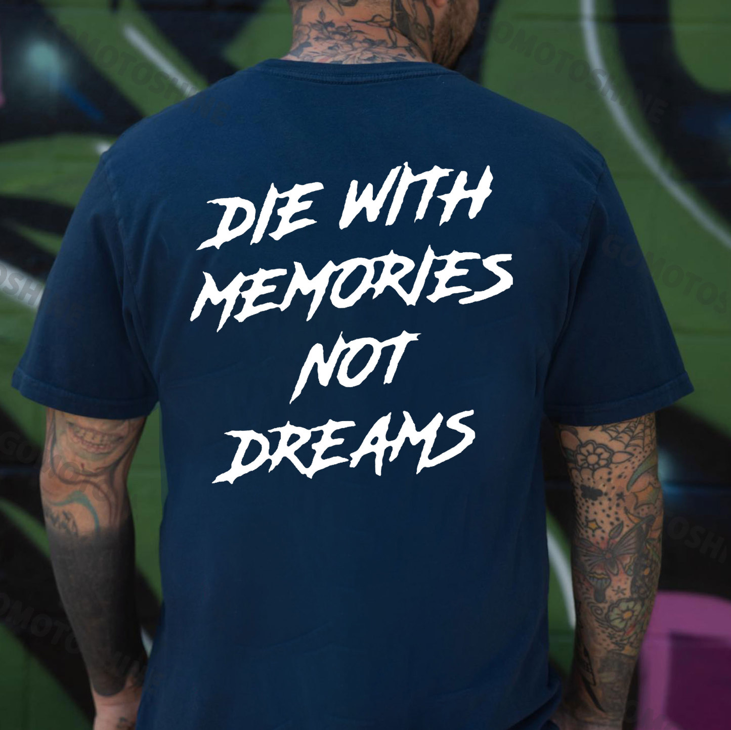DIE WITH MEMORIES NOT DREAMS Letters Modern Style White and Black Print T-shirt