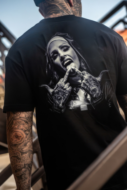 Nun and crucifix Men's printed T-shirt
