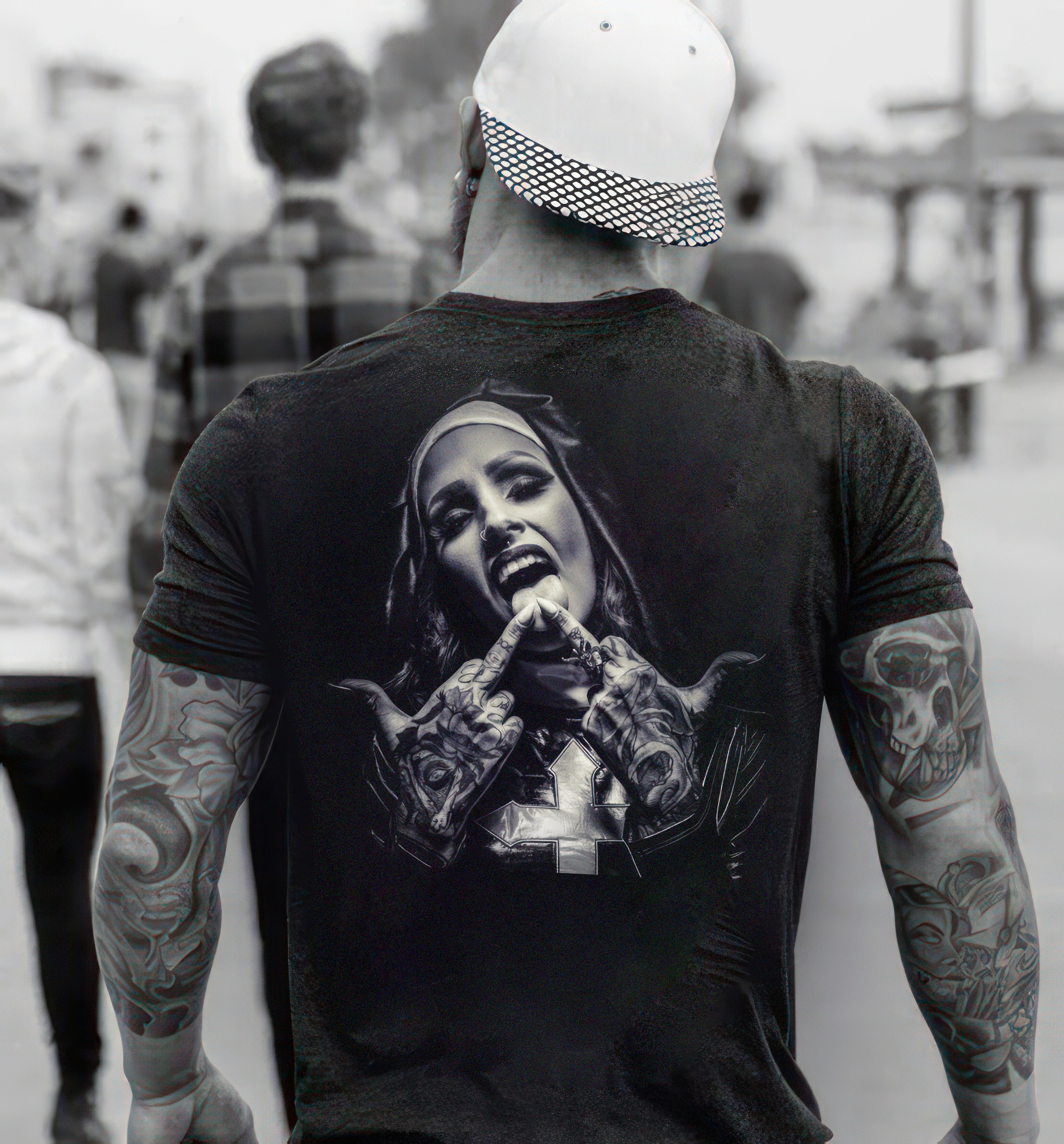 Nun and crucifix Men's printed T-shirt