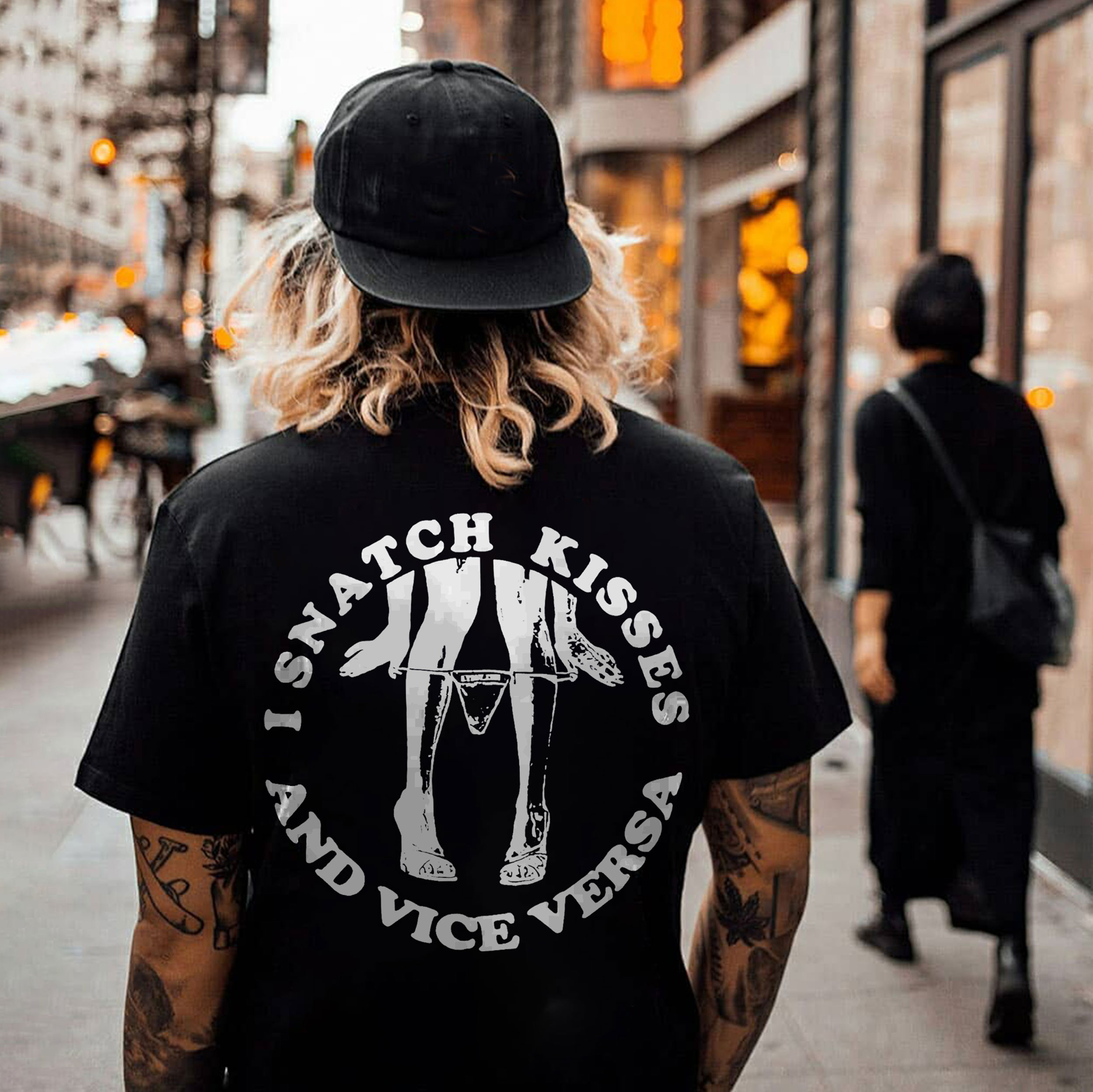 I SNATCH KISSES Sexy Lady Graphic Black Print T-shirt