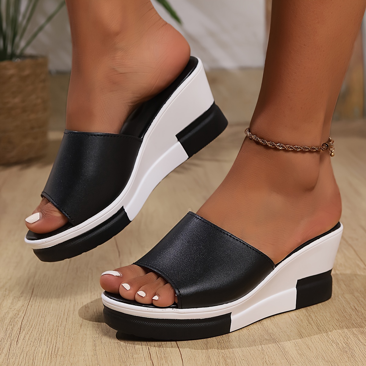 Women's Contrast Color Sandals