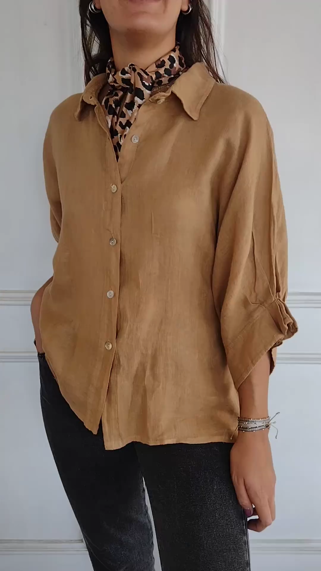 ITALIAN LINEN BLOUSE WITH BOW ON THE BACK