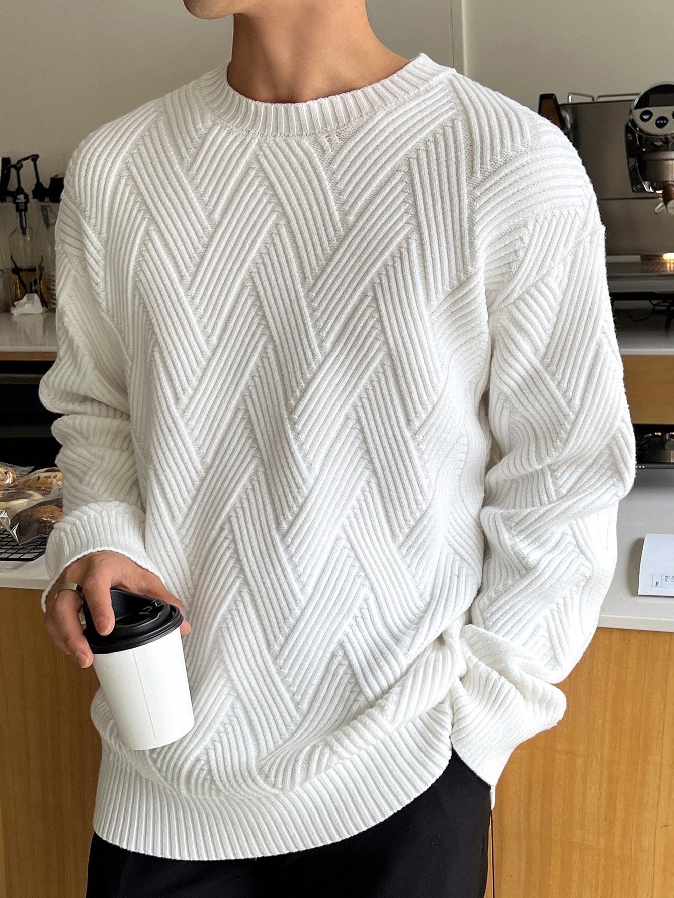 Men‘s Solid Drop Shoulder Sweater